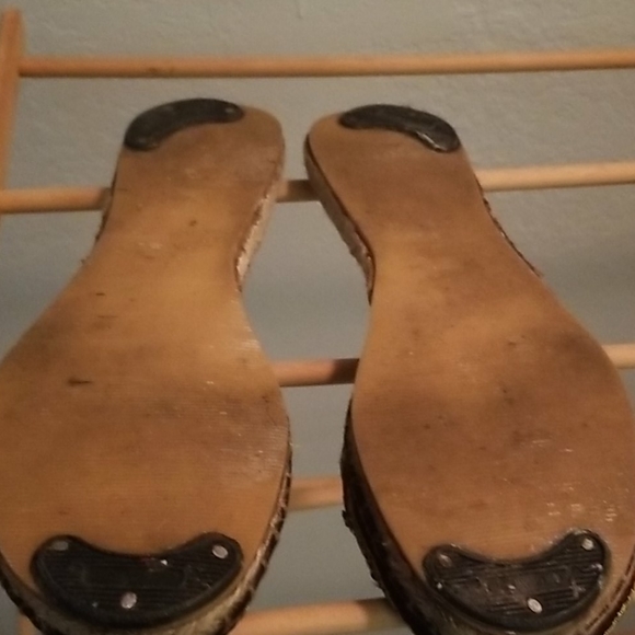 Shoes - Picture 2 of 4